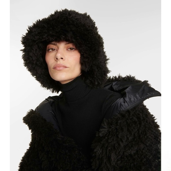 GOLDBERGH BIRD BUCKET HAT IN BLACK - Picture 13 of 16